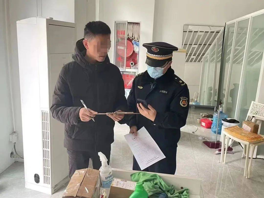 皇冠信用盘代理出租_奉贤城管执法主动出击皇冠信用盘代理出租,严厉查处房产中介违规代理共有产权保障住房出租行为!