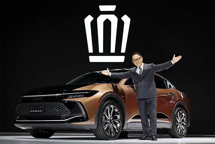 皇冠信用盘登2_雷克萨斯都忌妒的实力皇冠信用盘登2?试驾丰田全新一代皇冠