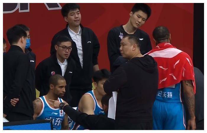 皇冠信用登2代理_丁伟代理教练第2场!山东压制广厦彰显四强实力皇冠信用登2代理,王晗很尴尬