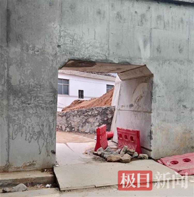 皇冠信用网哪里申请_“没料到政府宁可多花钱让公路改道”皇冠信用网哪里申请,江西“最强钉子户”独守孤房