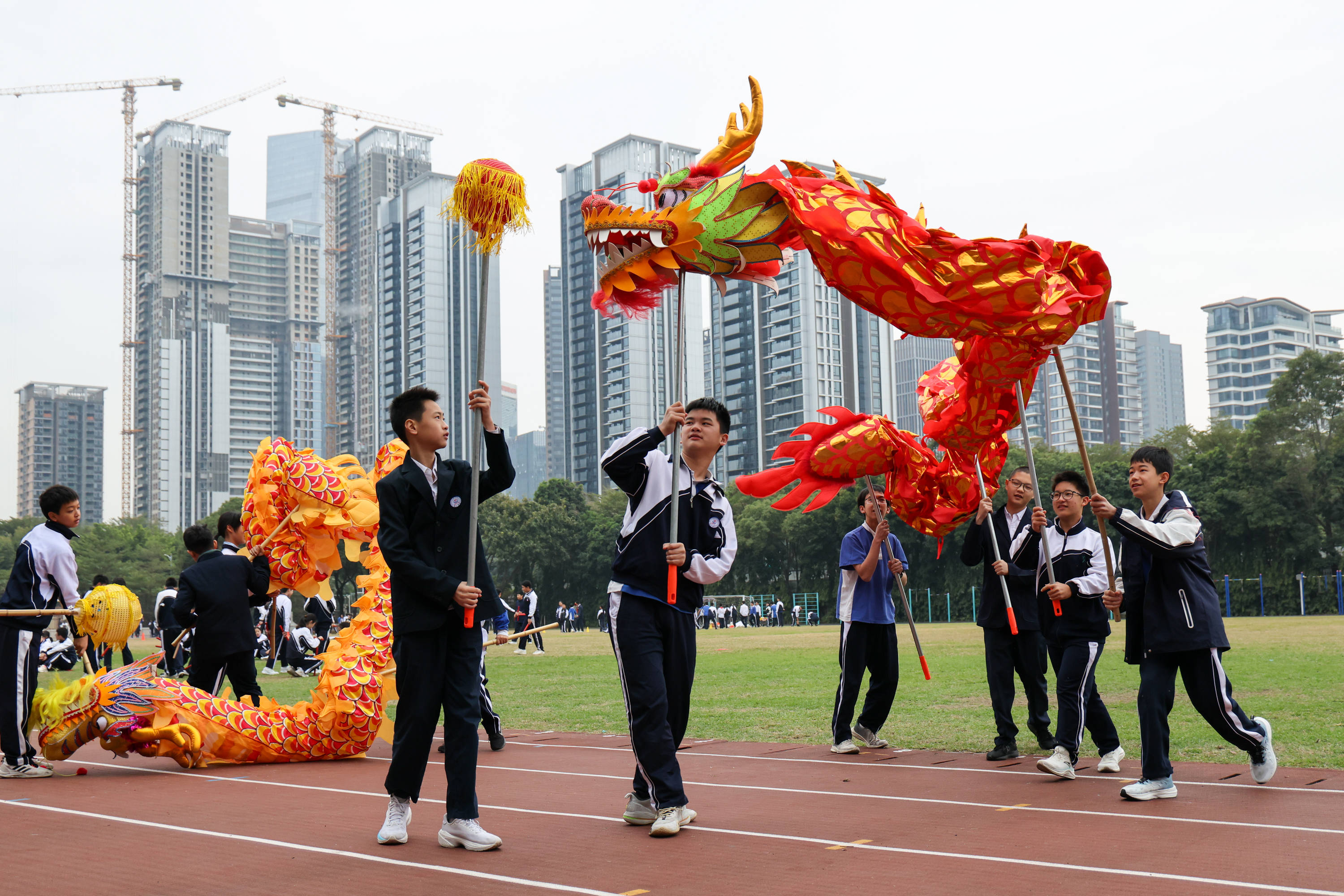 皇冠APP下载_新闻分析:深圳如何让上万中小学生摘掉“小眼镜”