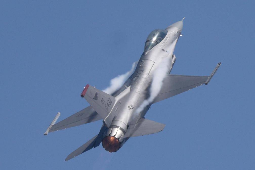 皇冠信用账号怎么开
_又一架F-16战机被击落皇冠信用账号怎么开
?乌克兰证实飞行员死亡