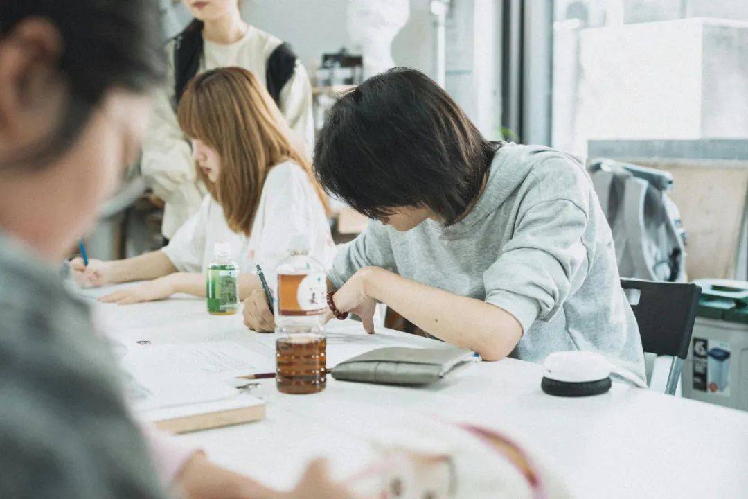 意大利甲组联赛_在日本意大利甲组联赛,不婚先从普通人开始