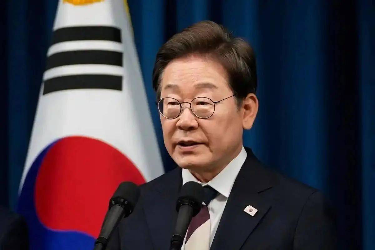 皇冠信用网出租足球
_选中国还是选美国?对中方阅兵邀请装聋作哑皇冠信用网出租足球
,李在明转头将连访两国,对外释放信息量大