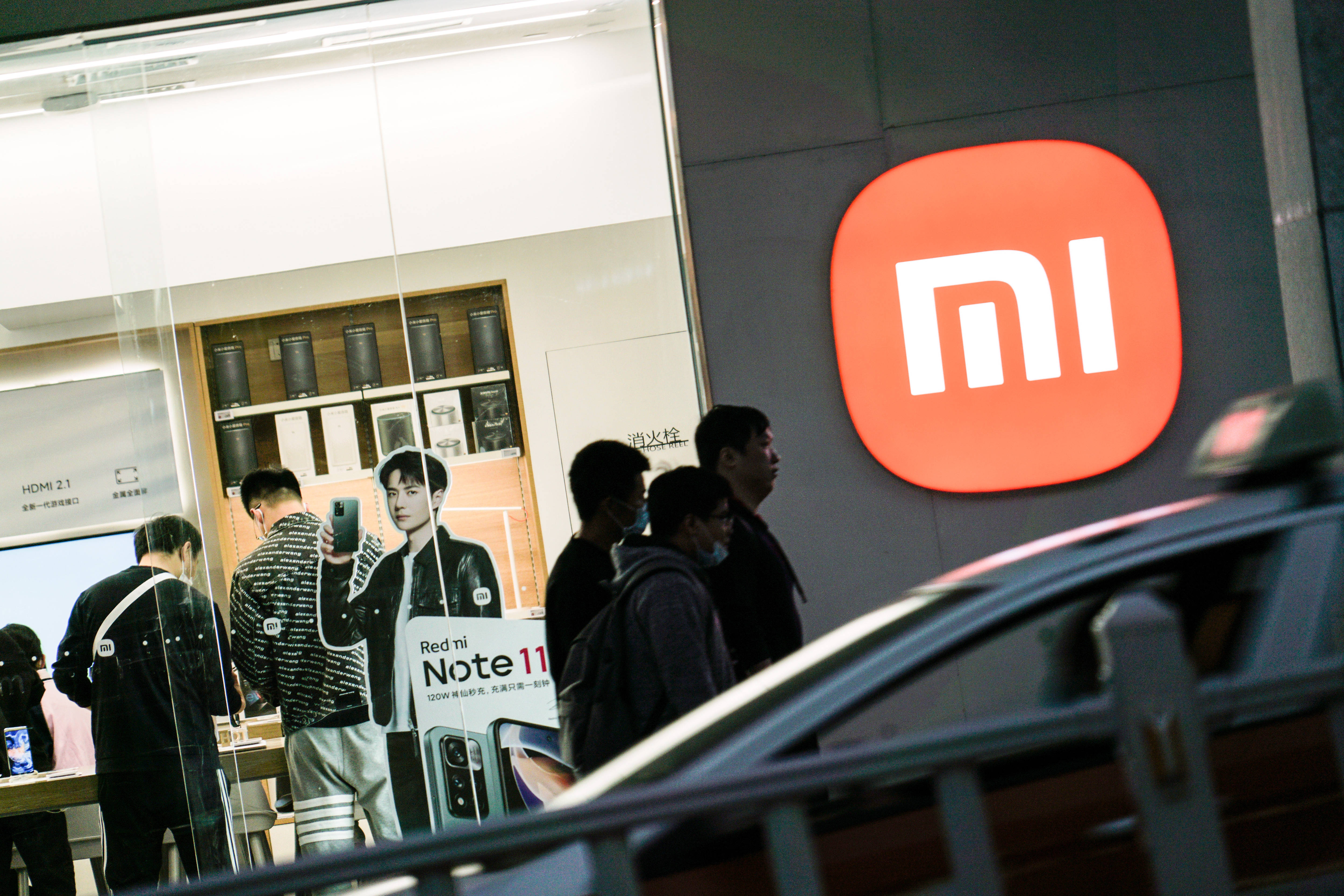 皇冠信用网怎么注册_小米SU7成都事故再引解锁争议皇冠信用网怎么注册，打不开的电动车门已成监管焦点