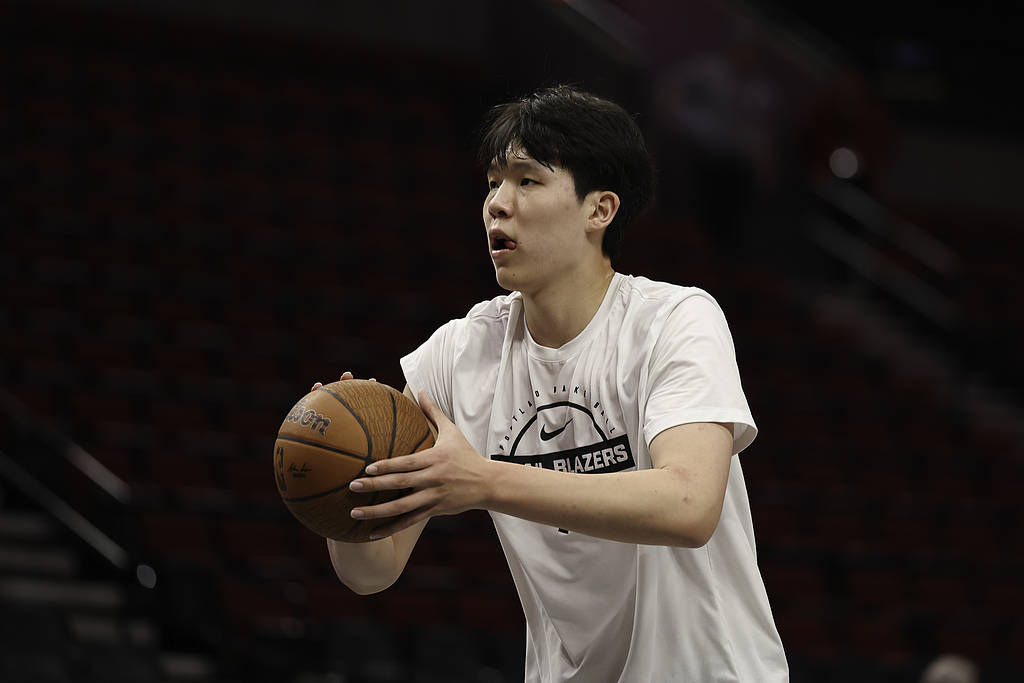 hga035客户端
_杨瀚森未登场约基奇21+14+9 NBA杯开拓者险胜掘金